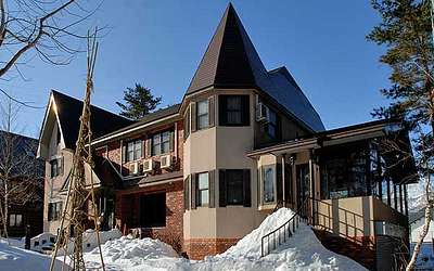 Partner Accommodation Pension Syo